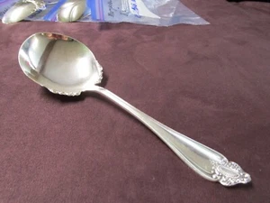 MARQUISE 1900 Berry or Serving Spoon Rogers Silverplate No Monogram G - Picture 1 of 4