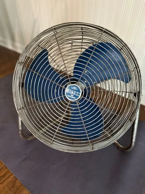 Vintage Patton 18” High Velocity  3 Speed Floor Fan Model U2-1887 - Image 1 of 4