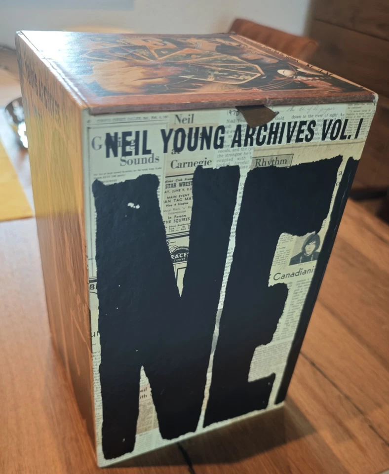 Neil Young Archives Vol. 1  DVD Audio Box Set     ohne  Journey Through The Past - Bild 1 von 4