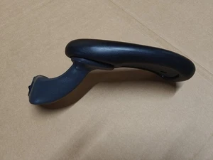Brazo de silla clásico Herman Miller Aeron brazo derecho totalmente ajustable - Imagen 1 de 5