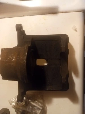 Par de pinzas de freno delanteras Dodge Dart 13 14 15 16 turbo OEM 52 K millas Foto 1 de 4