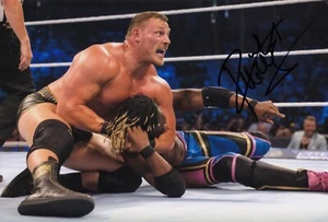 Ridge Holland Foto 12x8 firmada a mano de WWE 2 - Imagen 1 de 1