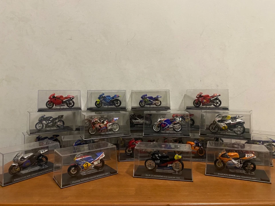 modellini moto die cast edicola scala 1:24 - Immagine 1 di 1