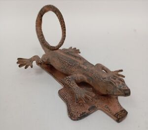 Decorative Metal Lizard Door Handle Collectable 23cm Animal Collectable Decor