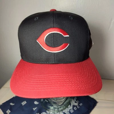 Vintage Cincinnati Reds Two Tone Snapback OC Rare Early 2000s  New Tags - Image 1 of 4