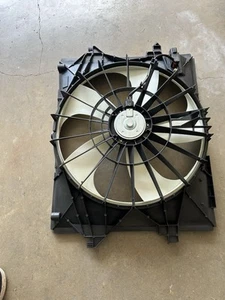 Radiator Fan Assembly With Resistor See Pics,And Read Details - Picture 1 of 24