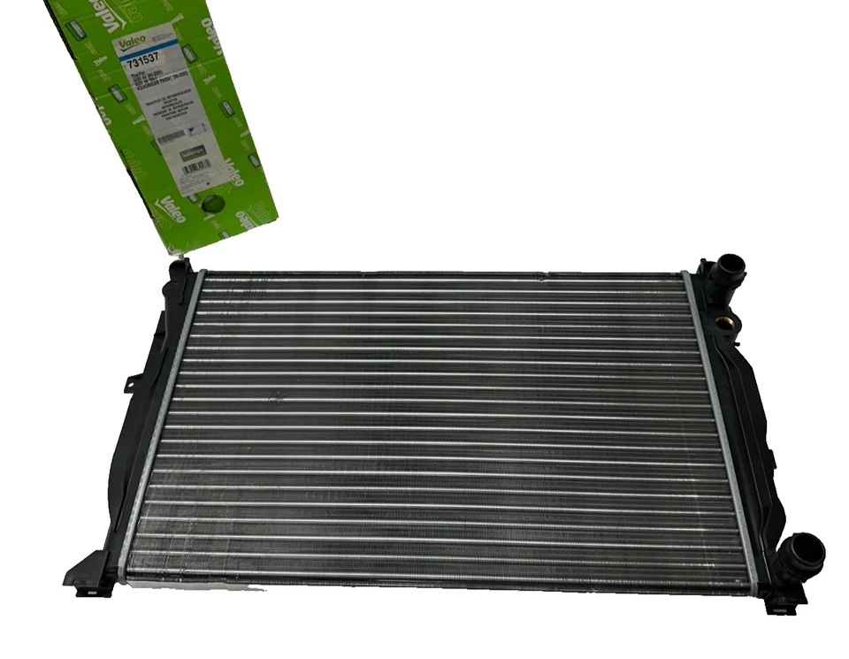 Radiador premium Valeo 731537 para Audi A4 VW Passat 1997-2005 1,8 L Foto 1 de 4