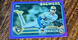 Freddy Peralta - 2024 Topps - #26 - #'d CARD Viola /799 BIRRIFICI - Foto 1 di 2
