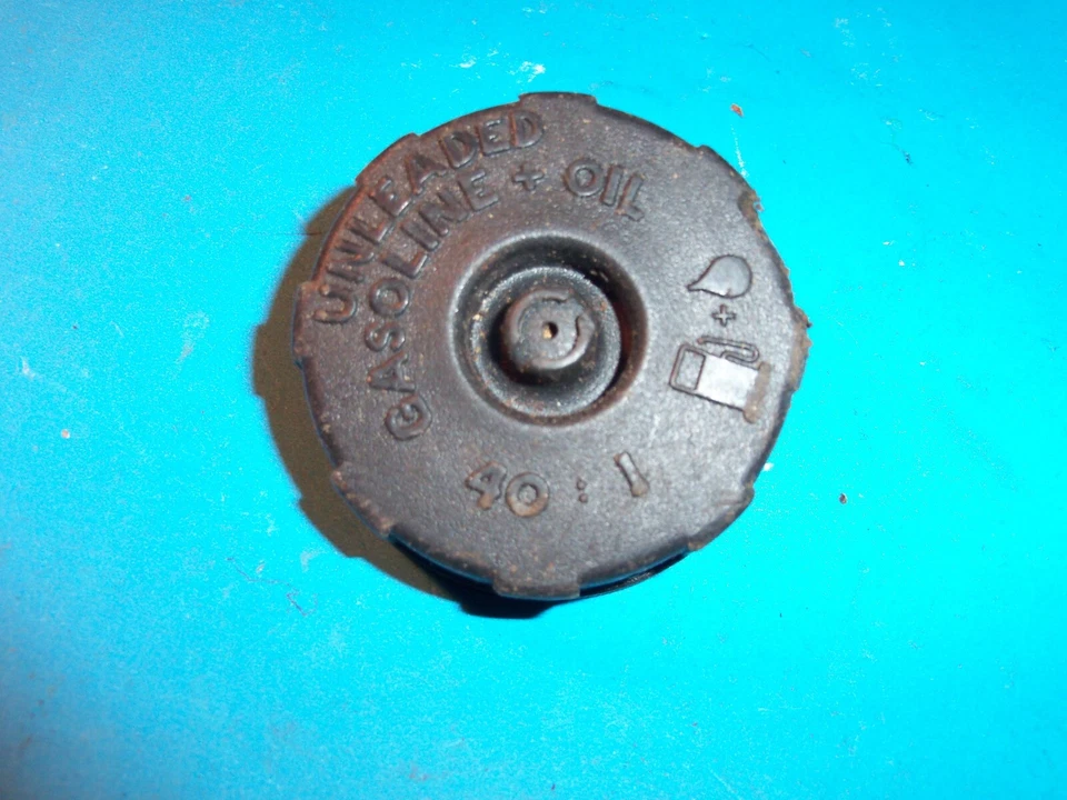 USADO Poulan Weed Eater 530049386 Tapa de combustible Tapa sopladora CR Foto 1 de 1