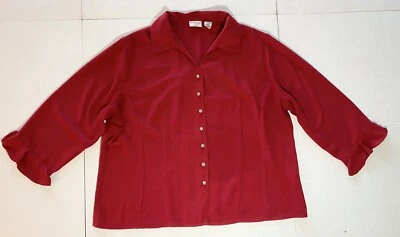 Blusa Covington para mujer roja con cuello abotonado con estrás 16-18W Foto 1 de 4