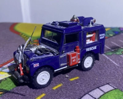 Matchbox Yesteryears 1952 Land Rover Royal Navy Rescue Truck - Image 1 of 4