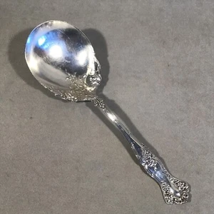 PV06277 Antique Silver Plate Rogers VINTAGE GRAPE Casserole Spoon - Picture 1 of 6