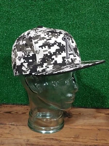 NOS 90s Los Angeles Angels New Era 7 1/2 Fitted 5950 Flat Bill Baseball Cap MLB  - Picture 1 of 12