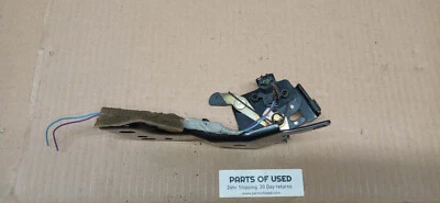 2002 - 2009 Rear Glass Catch Chevrolet Trailblazer Envoy Lock Hatch 15840460 - Image 1 of 4