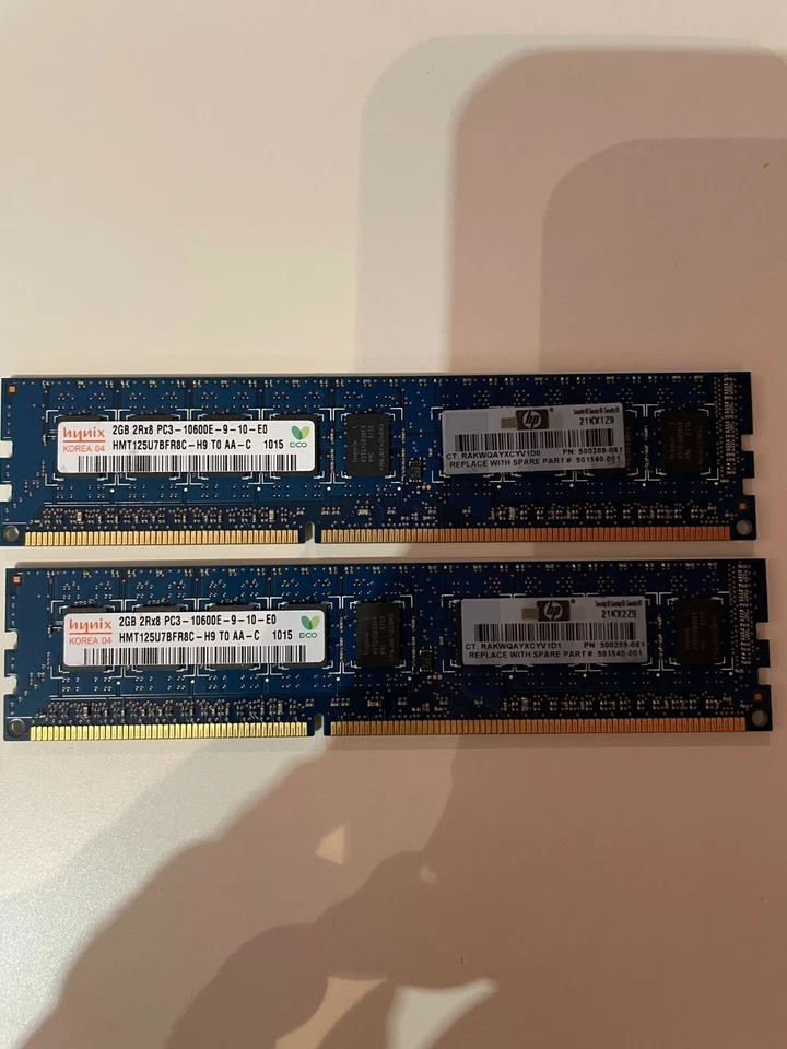 Memoria RAM 4GB DDR3 (2x2GB) PC3-10600U 1333Mhz DDR3 240 pin x DESKTOP No Ecc - Immagine 1 di 1