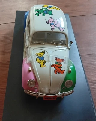 Johnny Lightning GRATEFUL DEAD 1963 VW Bug Volkswagen Beetle 1:18 Scale - Image 1 of 4