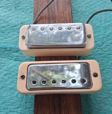Par Vintage Anos 70 Gibson Les Paul Deluxe Captadores de Número de Patente Mini Humbuckers - Imagem 1 de 4