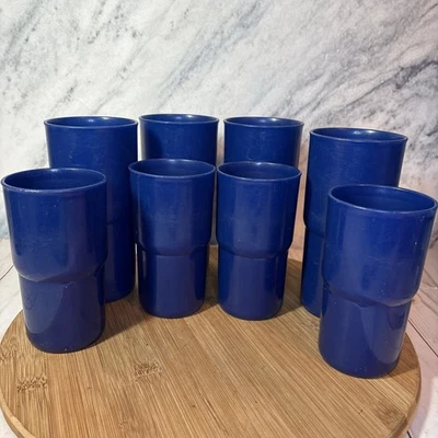 Juego de 8 vasos apilables de plástico Tupperware azul 12 y 18 oz J G Foto 1 de 4