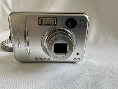 Fujifilm Finepix A345 4.1MP Digital Camera With Temperamental Zoom Seen In Pic - Image 1 of 4