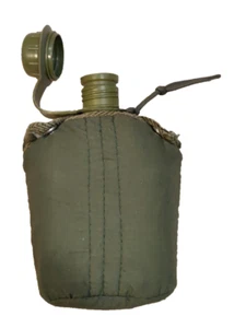 Military Water Canteen Bottle Plastic with Cover 1 Quart Forest Green - Picture 1 of 4