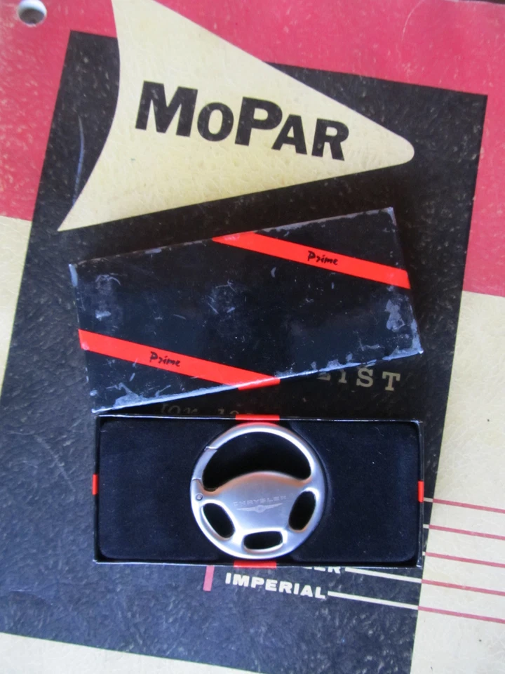 NIB CHRYSLER Steering Wheel Key Chain Metal Key Ring Gift Keyring Keychain - Image 1 of 1