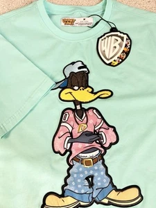 Looney Tunes Daffy Duck Tshirt Mint Blue Mens Size Medium Big Embroidery New - Picture 1 of 12