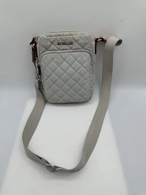 Bandolera pequeña MZ Wallace gris claro Foto 1 de 4