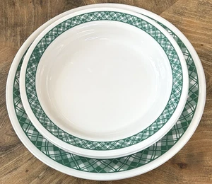 GRÜN KARIERT 4-teiliges Set mit 2 Suppenschüsseln mit Rand 8,5 Zoll & 2 Essteller 10,25 Zoll Corelle - Bild 1 von 9