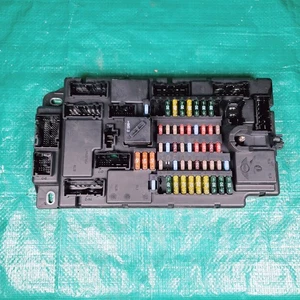 Mini Cooper Interior Fuse Box 3455238 Cabin Multifunction Junction Relay Block - Picture 1 of 5