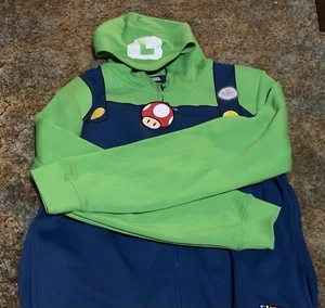 NEW with tags Luigi Mario Bros Size M Full Zip Hoodie Nintendo Green Sweatshirt - Picture 1 of 19