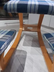 Sedia inginocchiata ergonomica varier Thatsit Balans con schienale - Foto 1 di 14