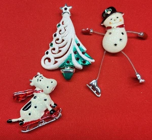 Christmas Pins Brooches Christmas Tree Snowman Cow Pins Set of 3 - Picture 1 of 10
