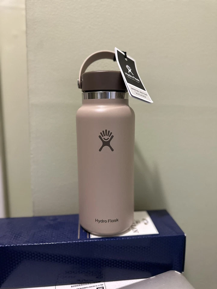 Hydro Flask Limited Edition “Taproot” Color 32oz. Whole Foods Market Exclusive - Image 1 of 3