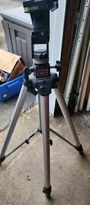 Bogen Manfrotto 3050 Tripod w/3047 3-Way Pan/Tilt Head, Hard Case  - Image 1 of 4