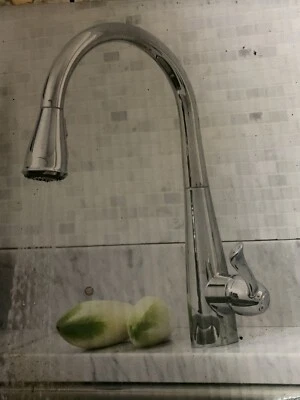 Grifo de cocina Sanibel monomando, extraíble, cromado  modelo # 284452  Foto 1 de 2