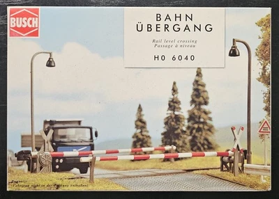 Busch Scala H0 6040 Passaggio A Livello Ferroviario Modello Treno Vintage - Immagine 1 di 2