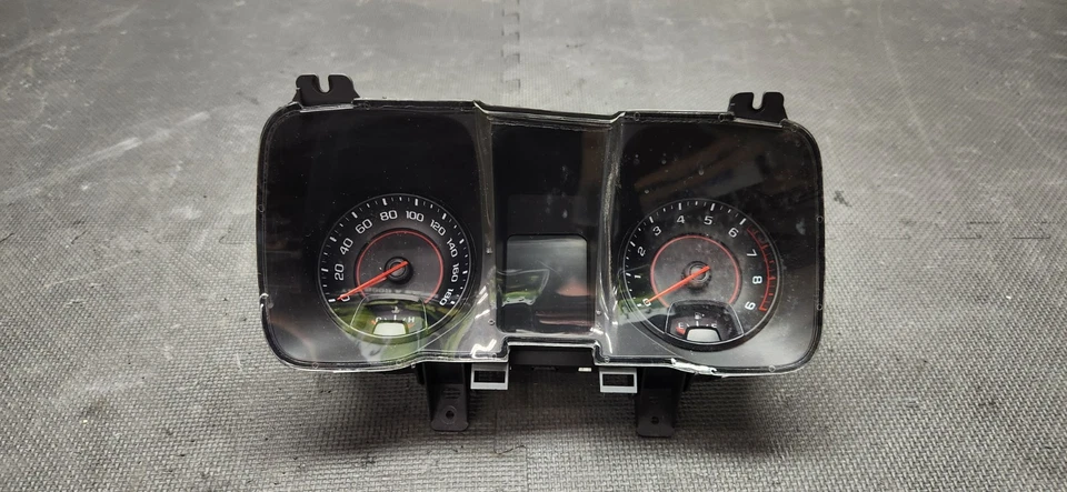 2013 Chevrolet Camaro SS Instrument Cluster Speedometer "Automatic" OEM - Image 1 of 4