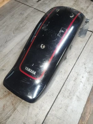 11 04-16 YAMAHA V STAR 650 VS6 PROTECTOR GUARDABARROS RUEDA TRASERA PERSONALIZADO RAYAS ROJAS Foto 1 de 4