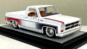 M2 SLAMMED SQUAREBODY GMC 1976 SIERRA GRANDE 1:24 SCALE PICKUP TRUCK A1A - Picture 1 of 13