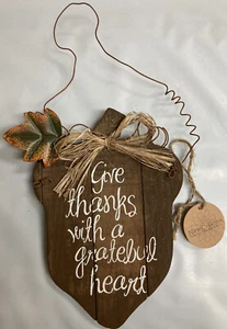 NEW CREATIVE Medium Wood Rustic Metal Fall Acorn Hanging Wall Decor - Picture 1 of 2
