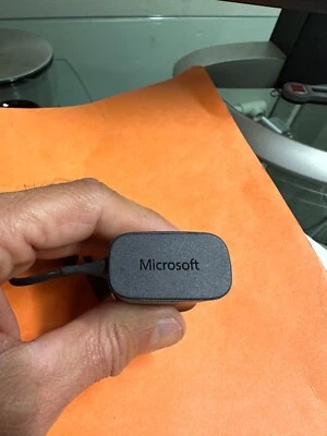 Microsoft OEM  AC-18U Micro USB Travel Wall charger for Lumia & more, used, 1 pc - Image 1 of 4