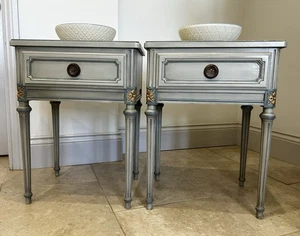 Pair Vintage Carved French Regency Style Bedside Drawers Side Table Fluted Leg - Picture 1 of 20