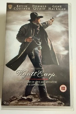 Wyatt Earp (VHS Big Box Rental, 1994 - This has never been rented) Foto 1 de 4