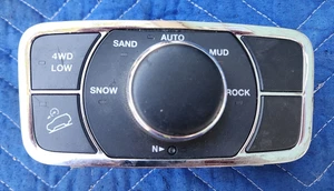 Interruptor de control caja de transferencia Jeep Grand Cherokee 2014-2022 P68141344Ac - Imagen 1 de 8