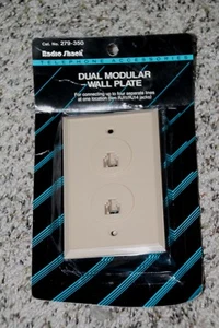 Radio Shack 279-350 Dual Modular Wall Plate - Picture 1 of 1