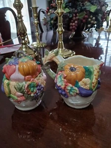 Verzierte Bauerncreme und Zucker - Bild 1 von 3