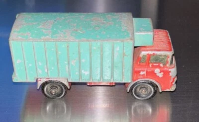 Vintage Lesney Matchbox Series No.44 GMC Refrigerator Truck Red/Green England 3” - Image 1 of 4