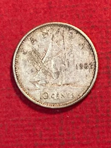 1962 Canada 10 Cent Silver Coin Circulated - Foto 1 di 2
