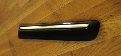 Оригинальный 1993-94-95-96-97-98 Lincoln Mark VII четверть панели молдинг-RH-черный - Изображение 1 из 3