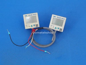 SMC ZSE4-01-25 Pressure Switch - Picture 1 of 5